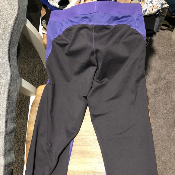 3/4 length purple Nike leggings - Picture 2 of 6